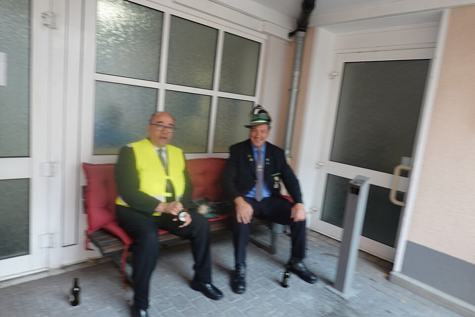 Ruhepause vor dem Weg in die Halle