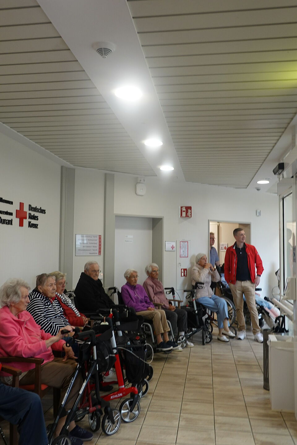 Schützenvereine auf Besuch im Seniorenzenrtum